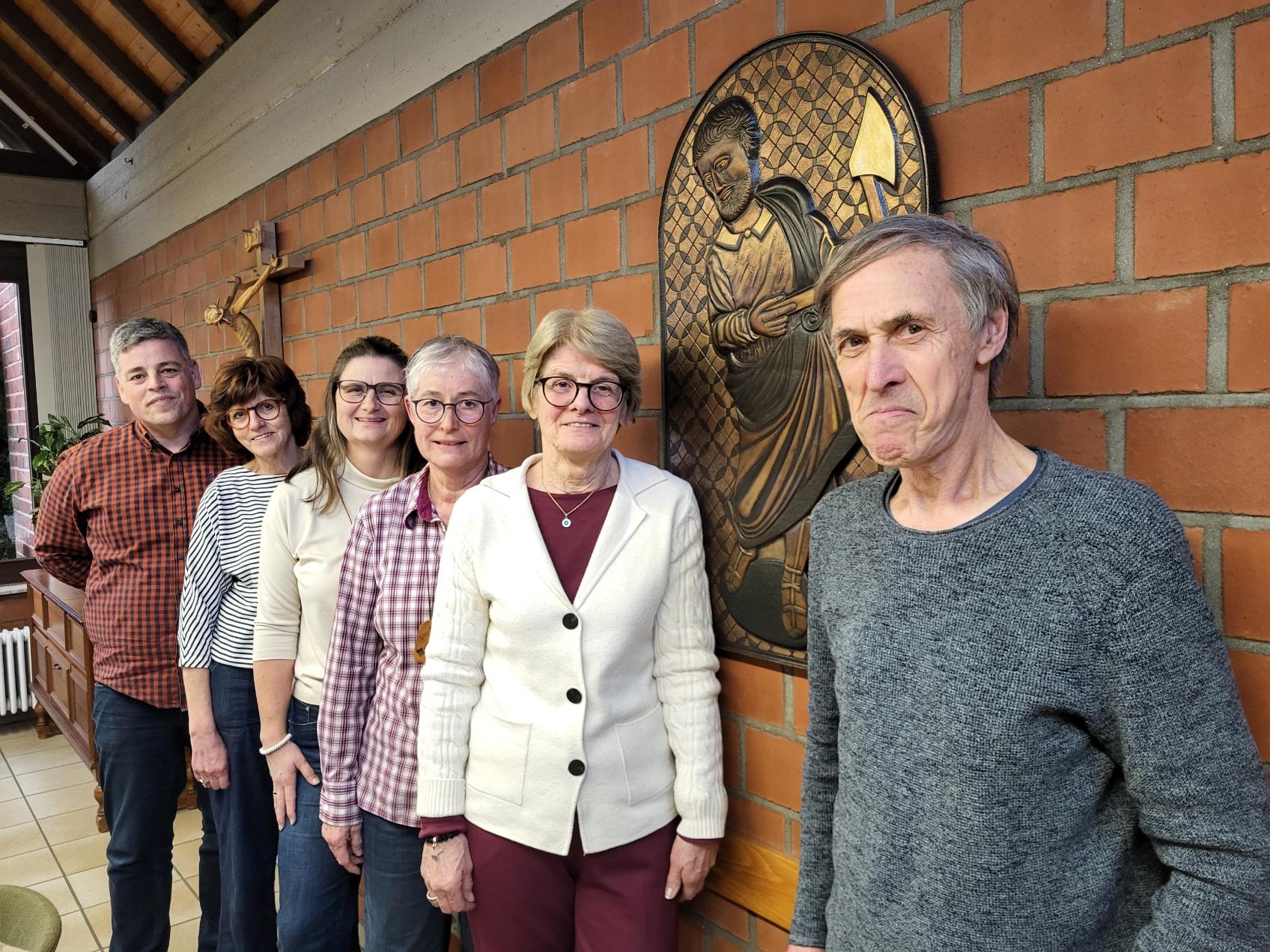 Der Vorstand am 25.02.2026 v.l.n.r.: Martin Kuckertz, Marie-Theres Bienen, Mirjam Lau, Maria Thelen, Beatrix Pickartz und Johann Schmitz (es fehlt: Pfarrer Clemens Gößmann)) (c) SMB D'horn